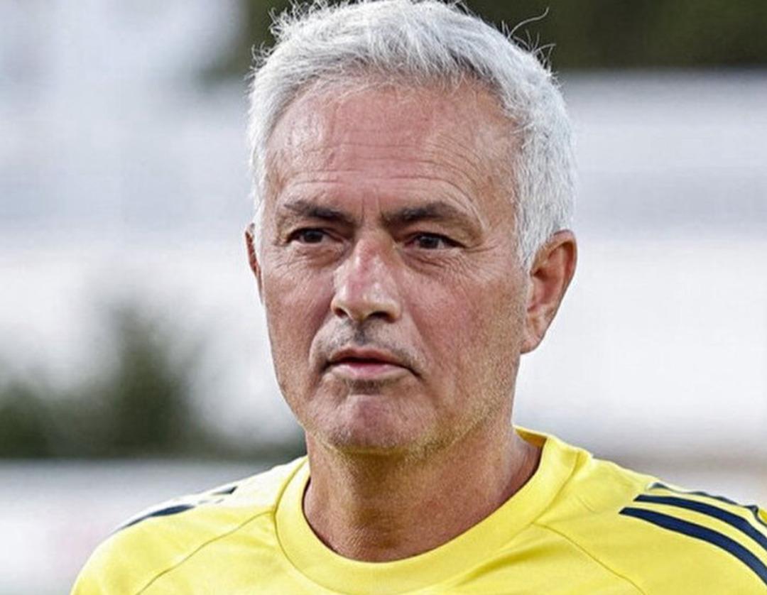 Jose Mourinho dan olay yaratan açıklama! "Kupa kazanamadığım tek takım Fenerbahçe" 1