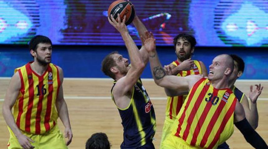 Fenerbah&ccedil;e İspanya'da kayıp!