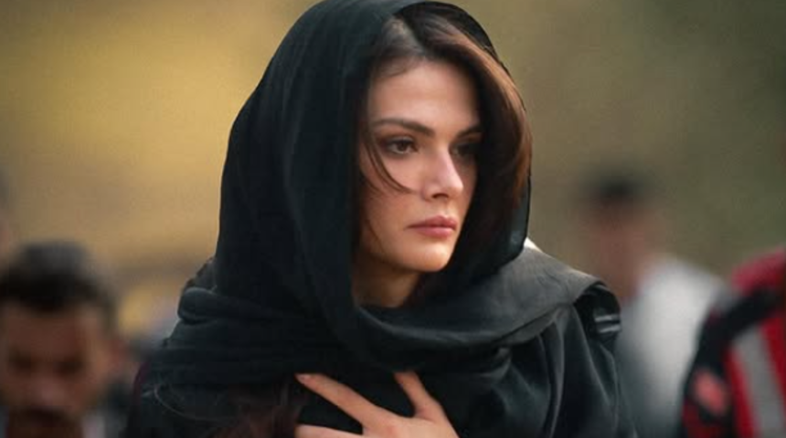 Uzak Şehir'in Alya'sı Sinem Ünsal'ın ablasını görenler çok şaşırdı! Benzerlikleri gündem oldu! O da oyuncuymuş...