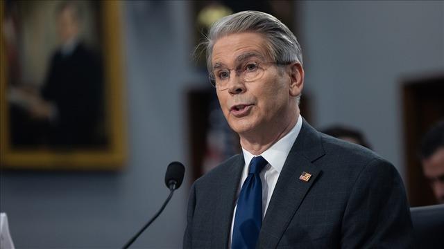 ABD Hazine Bakanı Bessent, kapanmanın günde 15 milyar dolar maliyet oluşturabileceğini söyledi