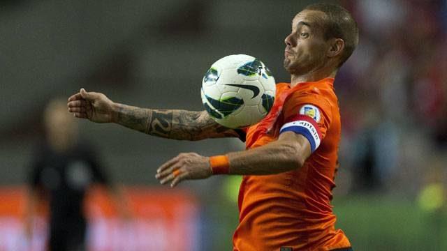 Hooijdonk, Sneijder'i bombaladı!