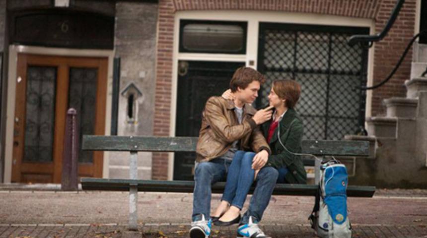 'Aynı Yıldızın Altında' filmine davetiye kazanın!