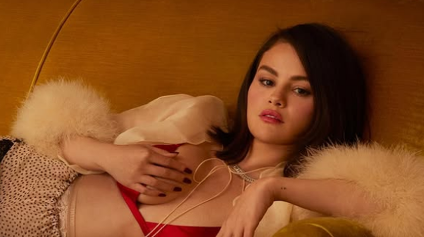 Selena Gomez'in turşulu doğum günü pastasına bir bakan bir daha baktı