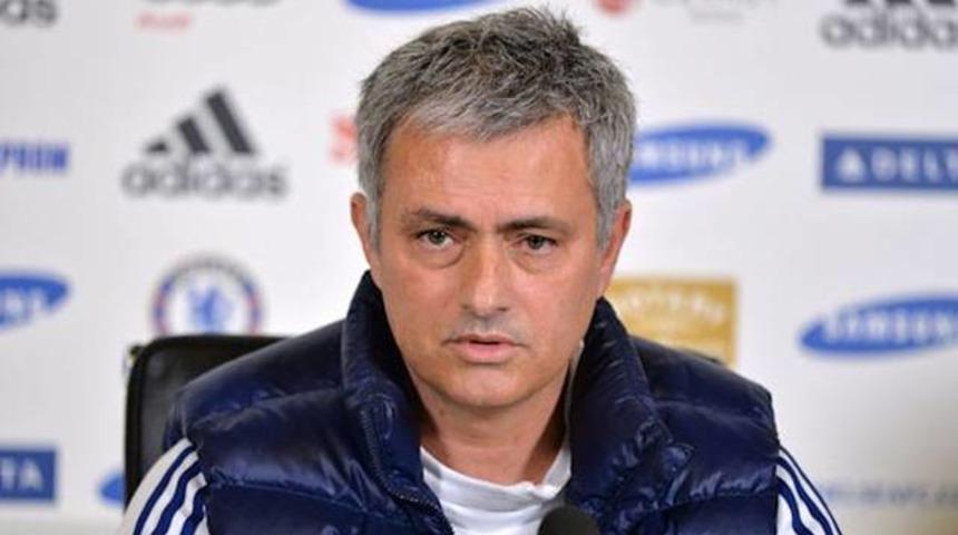 Mourinho'dan Galatasaray'a &ouml;vg&uuml;ler