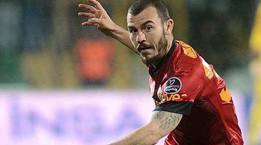 Basın toplantısında ortam gerildi!