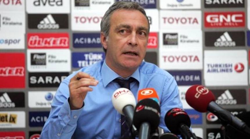 &Ouml;nder &Ouml;zen'den hakem isyanı