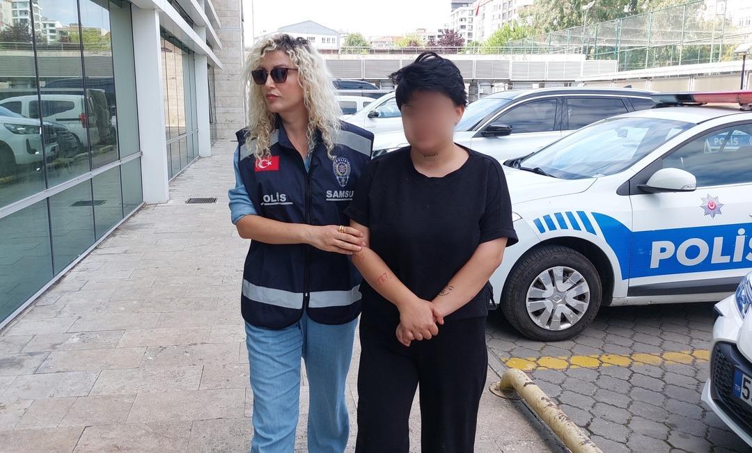 1200xauto Annesini bıçaklayıp ambulans çağırdı! Sebebi de açıklaması da şoke etti...
