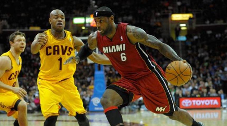 NBA'de Kral'ın gecesi!