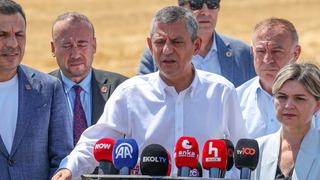 Özel'den dikkat çeken komisyon çıkışı: CHP her şartta komisyona girecek diye bir şey yok