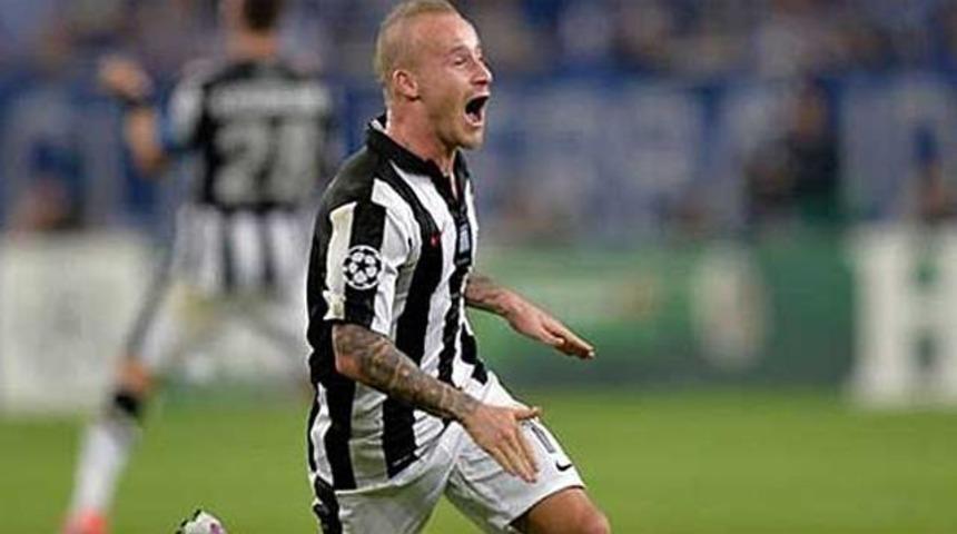 Miroslav Stoch'u resmen istediler!
