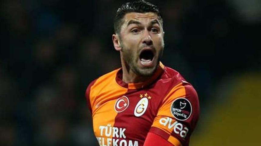 Burak'tan Mancini ve Sneijder a&ccedil;ıklaması!