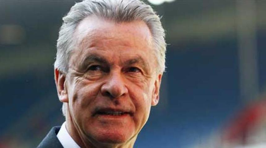 Galatasaray Hitzfeld ile g&ouml;r&uuml;ş&uuml;yor!