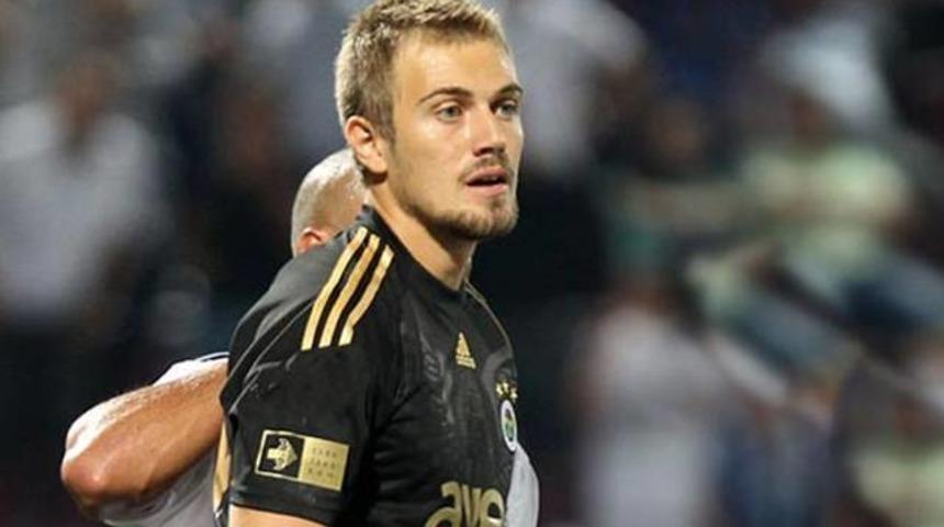 Manchester United, Mert'in peşini bırakmıyor