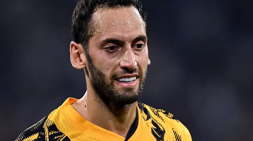 Hakan Çalhanoğlu'ndan Fenerbahçe taraftarının hayallerini yıkan açıklama