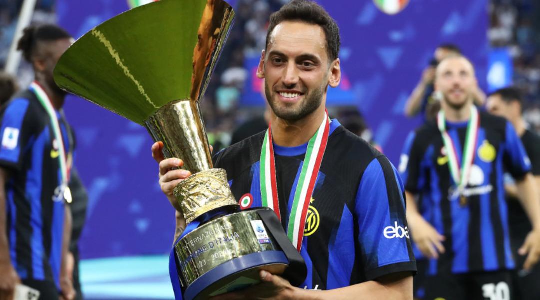Hakan Çalhanoğlu ndan Fenerbahçe taraftarının hayallerini yıkan açıklama 2