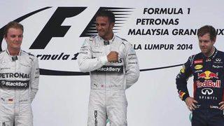 Malezya'da zafer Hamilton'ın