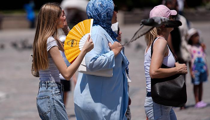 20671637-700x400 İzmir kavruluyor: Termometreler 40 dereceyi gördü