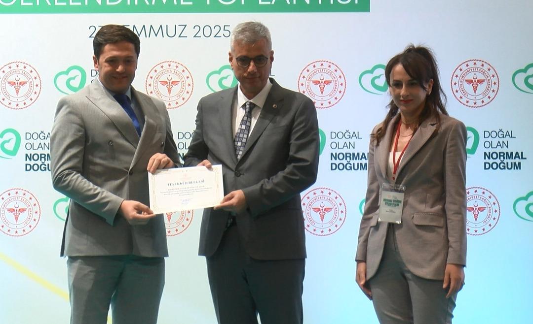 Sağlık Bakanı Kemal Memişoğlu açıkladı: "Sezaryen oranlarında yüzde 62,8 den yüzde 59,9 a kadar düşüş sağladık" 1