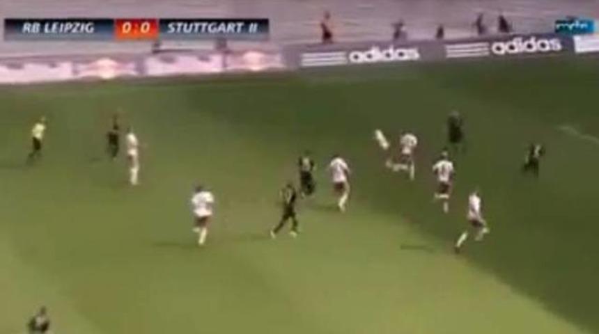 B&ouml;yle futbol taktiği g&ouml;r&uuml;lmedi!