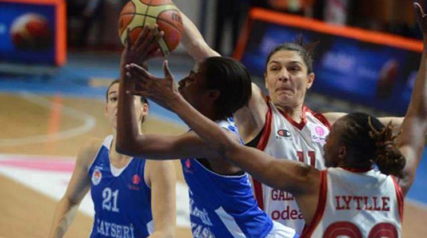 Galatasaray son saniyede!