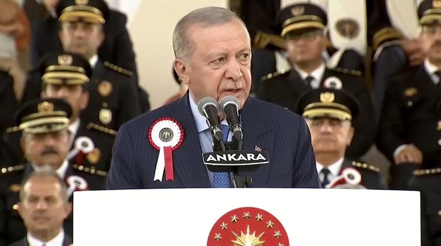 Cumhurbaşkanı Erdoğan'dan Özgür Özel'e 'Manavgat' yanıtı! "Madem 32 saatlik görüntü var, versene mahkemeye"