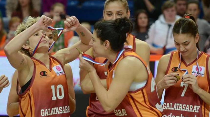 Ve kararını verdi! Galatasaray'da kalıyor