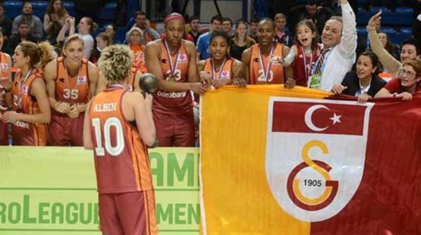 Işıl Alben'den 'dil' a&ccedil;ıklaması geldi...