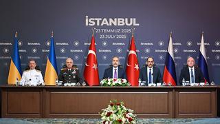 Bakan Fidan Türkiye-Rusya-Ukrayna Üçlü Toplantısı'nda konuştu, ateşkes mesajı verdi