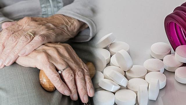 Yaşlanma tarih oluyormuş! Çığır açacak tarihi gelişme: “Anti-nekrotik” ilaç yaşlanmayı durdurabilecek mi?  “Yaşlanmanın Plan Teorisi” çalışması...