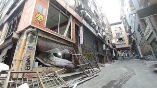 Korkutan patlamanın izleri gün ağarınca ortaya çıktı! Temizlik çalışmaları sürüyor...