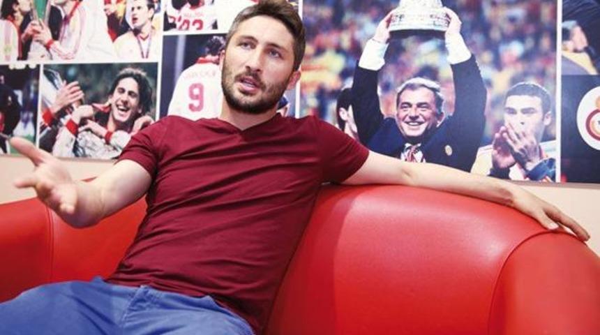 Sabri futbolu bırakıyor!