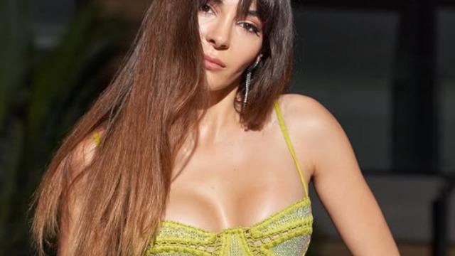 Son dizisi tutmamıştı! Ebru Şahin bikinili pozlarıyla gündemde 