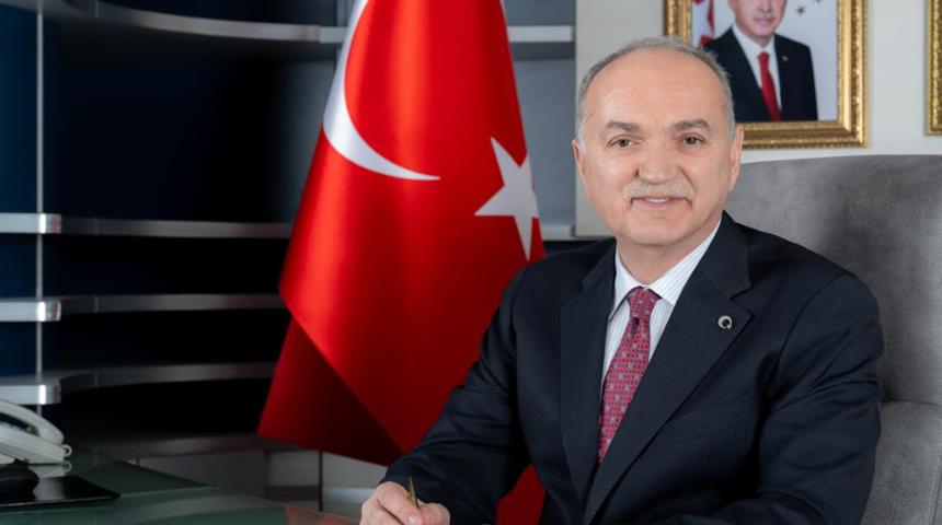 Düzce Belediye Başkanı Faruk Özlü'den 24 Temmuz mesajı! "Gazeteciler topluma her alanda katkı sağlar"