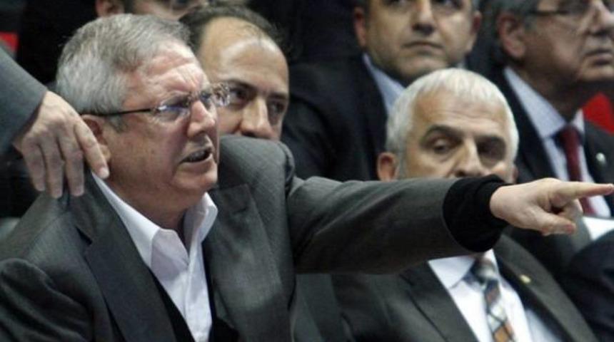 Aziz Yıldırım &ccedil;ılgına d&ouml;nd&uuml;