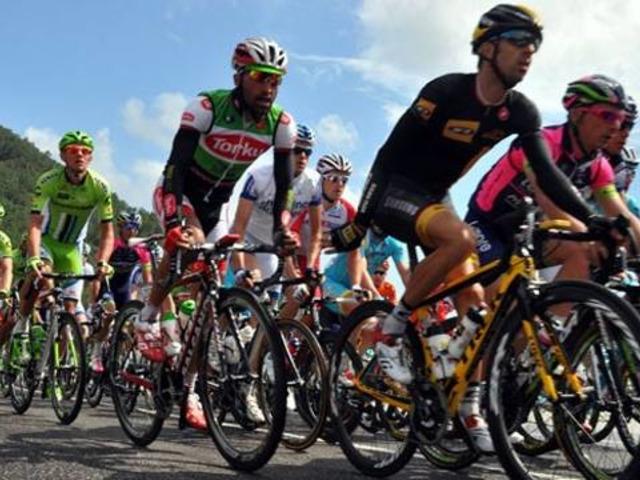 Bisiklet turunda feci kaza