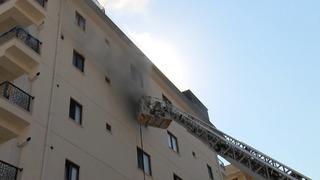 Maltepe'de 5 katlı binada çıkan yangın söndürüldü