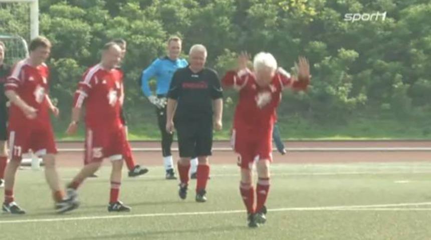 67'lik Dortmund başkanından parende