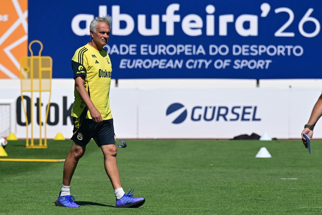 Fenerbahçe de son dakika transfer hamlesi! Kanatta Fransız rüzgarı esebilir, yeni rota Armand Lauriente  2