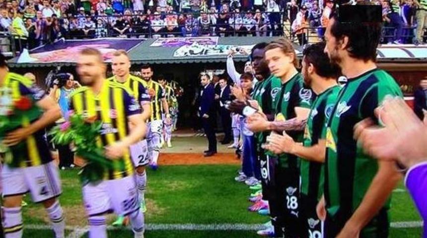Manisa'da tarihi an! Fenerbah&ccedil;e'yi alkışladılar