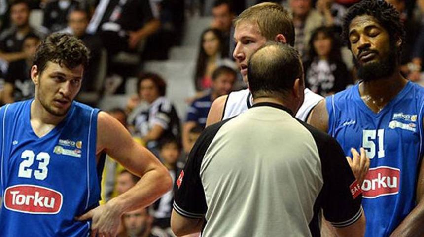 Sean Williams rekor peşinde...