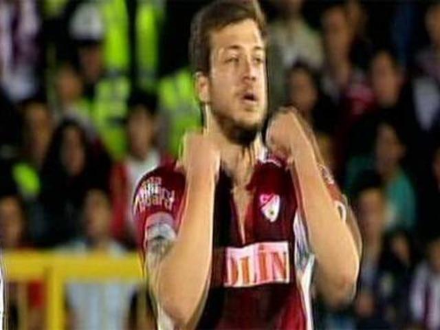 Batuhan Karadeniz'den olay hareket!