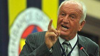 Aziz Yıldırım da o sırada 'I Love You Alex' diye bağırsa...