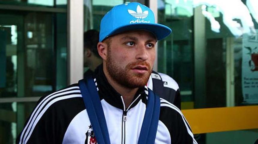 Emre Bel&ouml;zoğlu, G&ouml;khan T&ouml;re'yi ikna etti