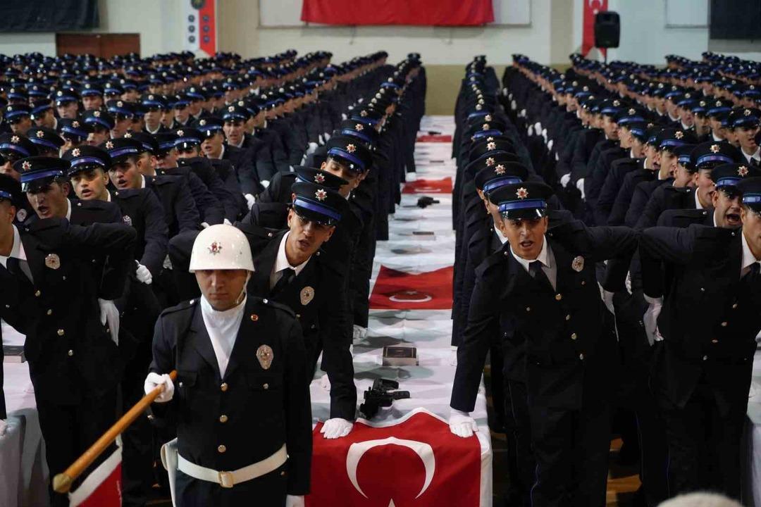 Polis Akademisi İç Güvenlik Fakültesi 2025-2026 Dönemi öğrenci alımı başlıyor: Polis Akademisi İç Güvenlik Fakültesi kontenjanlar ve başvuru şartları açıklandı... 3