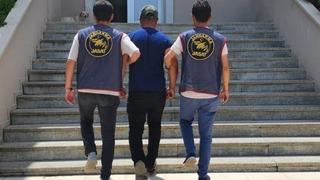 25 yıl 6 ay kesinleşmiş hapis cezasıyla aranıyordu! Ekipler baskın yaparak yakaladı