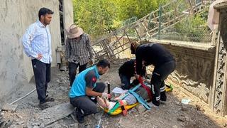 Adıyaman'da çöken iskelenin altında kalan işçi yaralandı