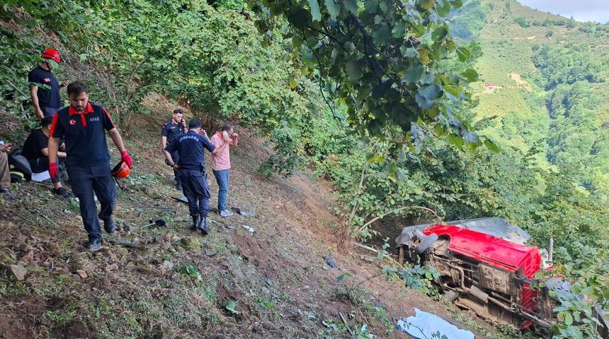 Giresun'da fındık işçilerini taşıyan kamyonet devrildi! 1 kişi hayatını kaybetti, 9 kişi yaralandı
