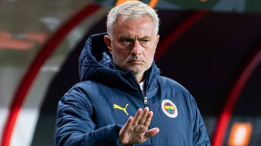 Fenerbahçe teknik direktörü Jose Mourinho’dan bomba açıklamalar… ‘‘Fenerbahçe bir Avrupa Ligi takımıdır ’’ sözleri sonrası ortalık karıştı!