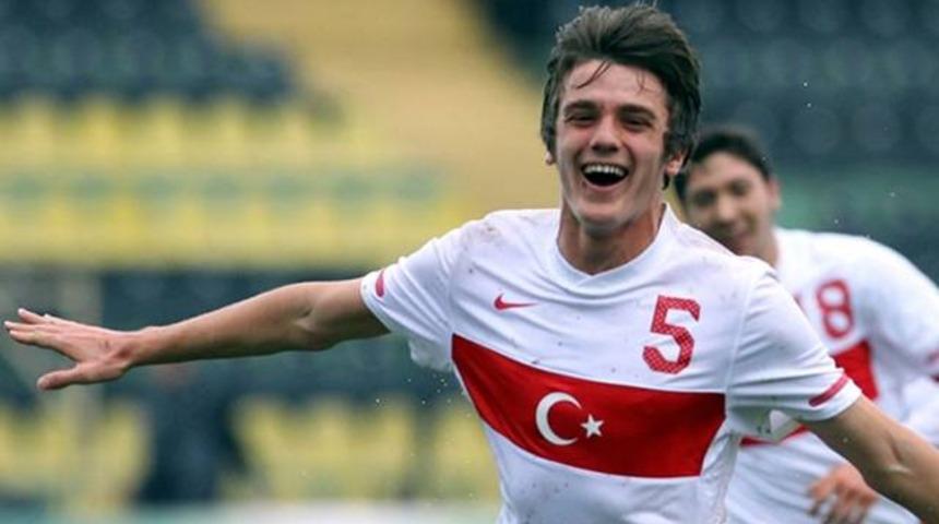 UEFA'ın en iyi 10 listesine giren Türk: Ertuğrul Ersoy