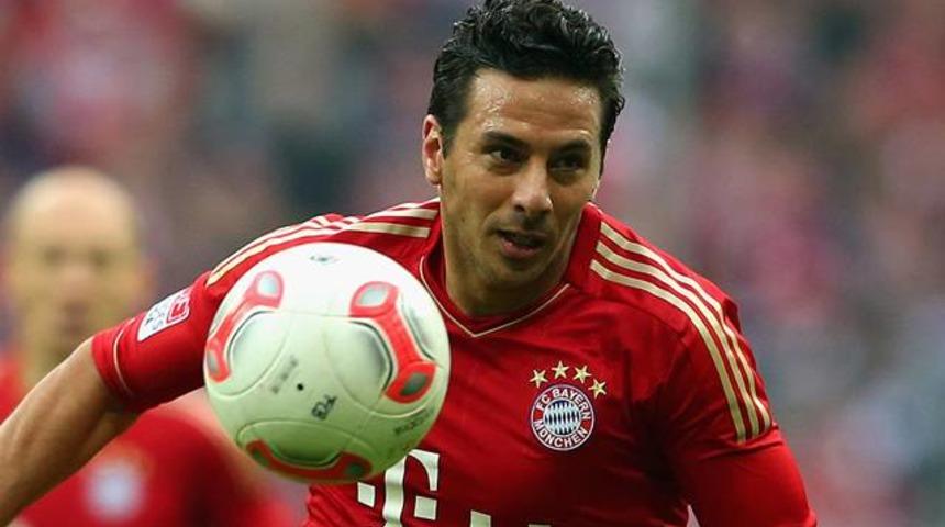 Pizarro 1 yıl daha Bayern Münih'te